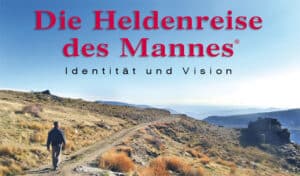 Mann wandert auf Bergpfad mit Blick auf Berge und Himmel.
